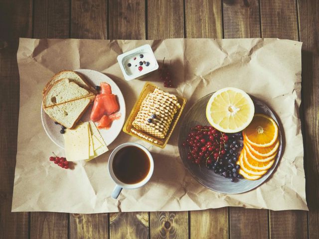 I tre alimenti fondamentali sulla tavola di uno sportivo
