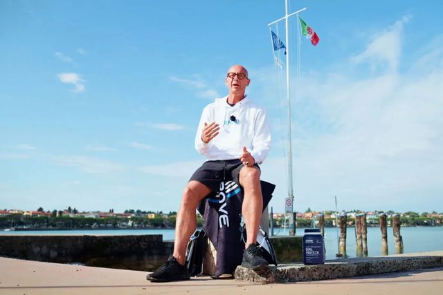La scia nel nuoto esiste davvero? Tipi di scia e come sfruttarla al meglio