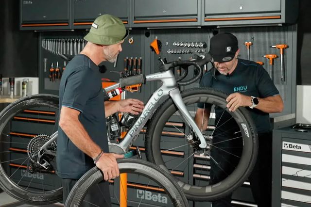 Portiamo al limite la nuova Pinarello Dogma GR: gravel o bici da corsa?