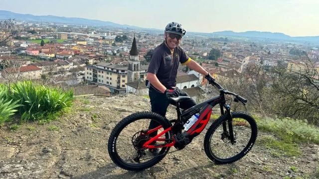 Vuoi divertirti sulle due ruote? Prova l'e-mtb!