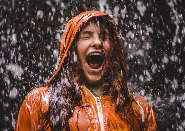 Maratona sotto la pioggia: 10 consigli pratici