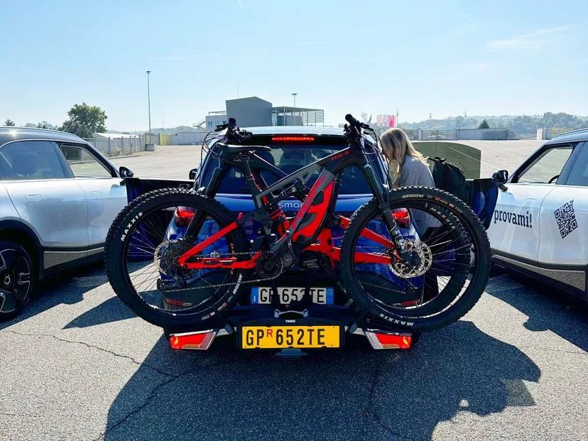 Weekend avventurosi e sostenibili con smart #1 e THOK E-bikes