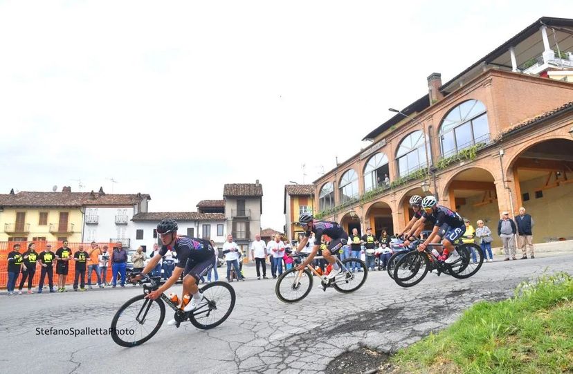 ciclisti alla Granfondo Briko Torino