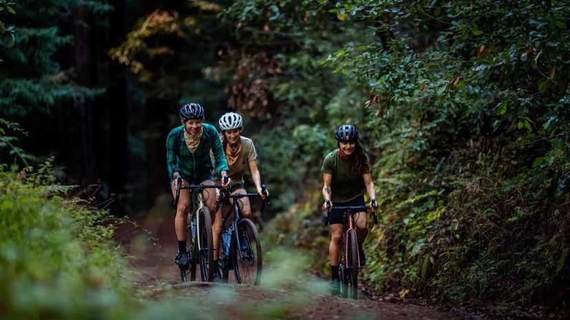 Donne e gravel: come scegliere la bici più adatta