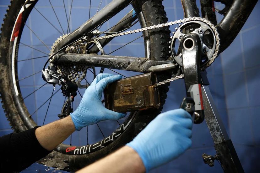 manutenzione bicicletta