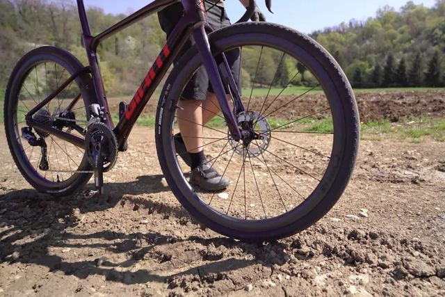 Come si guida una gravel? Impara le basi