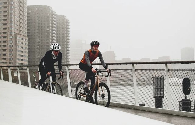 Pedalare in gruppo: 12 regole da considerare