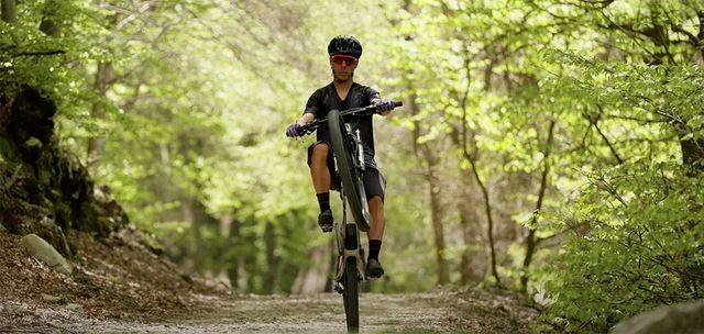 Cosa NON fare prima di una curva in MTB!