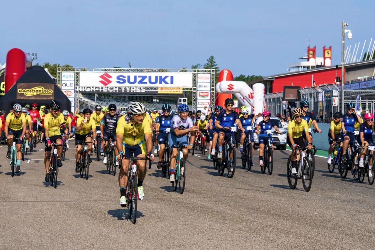 Scendi in pista a Misano e pedala con i campioni (facendo del bene)
