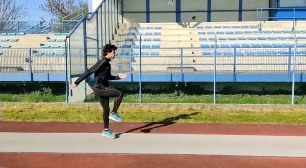 Dallo skip alla corsa, sempre dall'alto verso il basso.