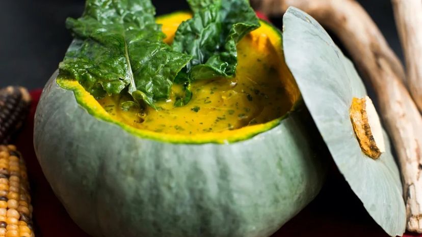zuppa di zucca con cavolo nero